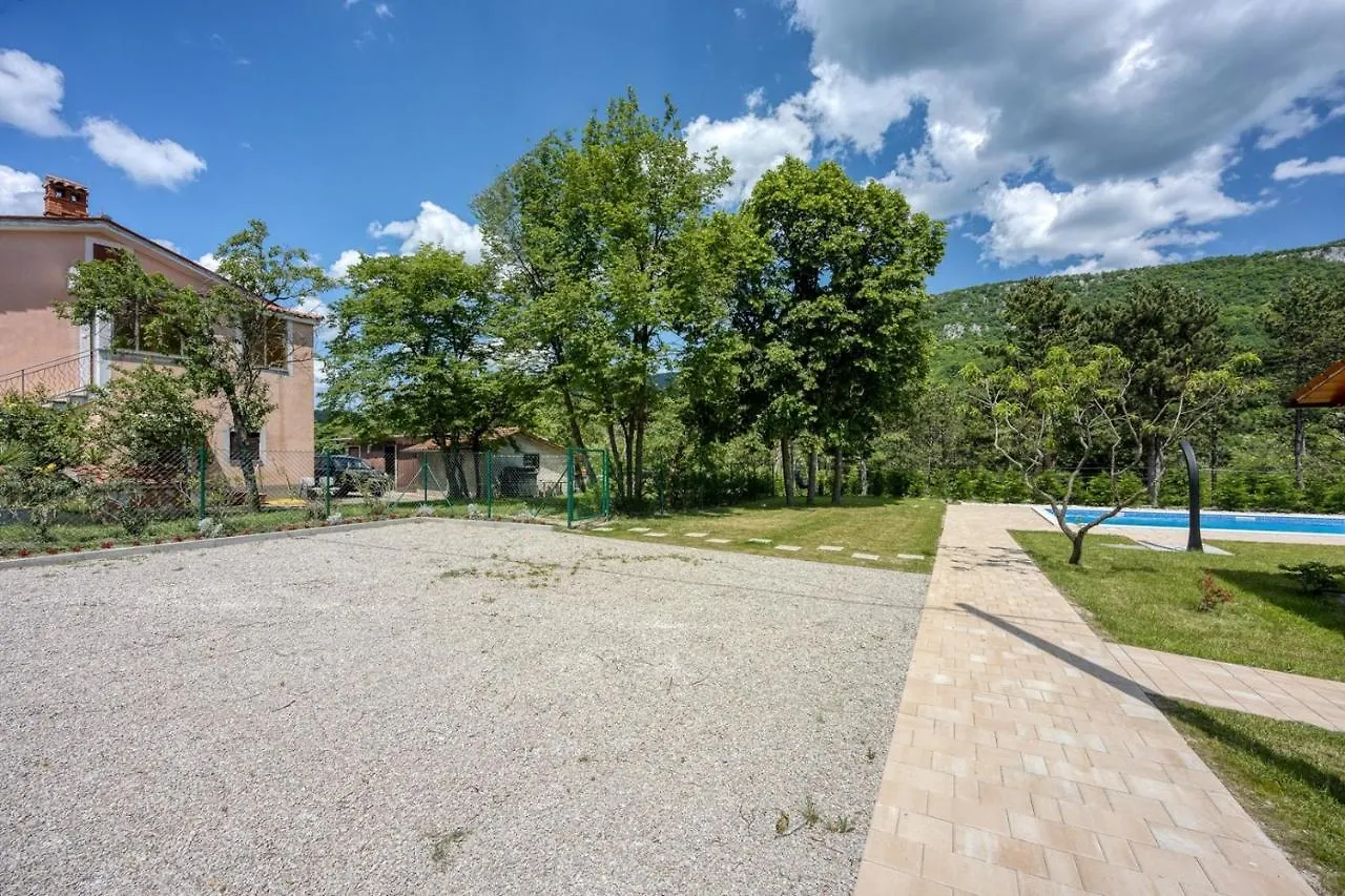 Villa Alba With Private Pool Lupoglav  0*, Lupoglav (Istria)